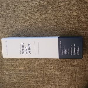 Electric wine opener